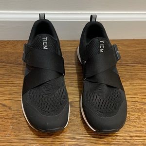 TIEM slipstream spinning shoes. With SPD clips.